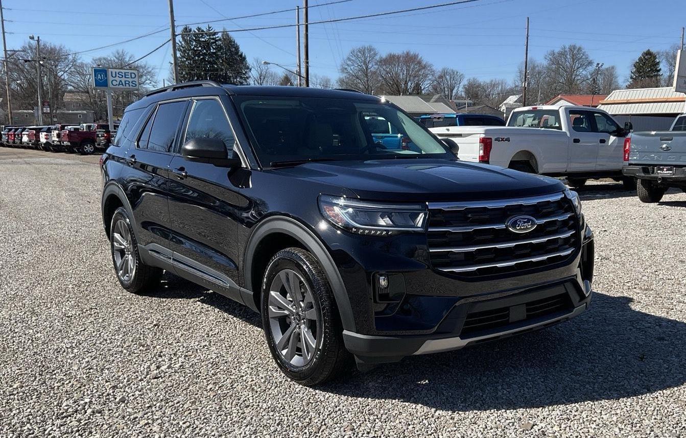 2025 Ford Explorer Active AWD