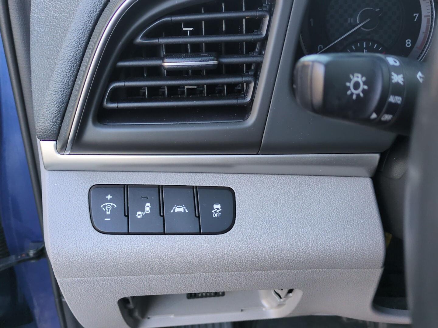 2020 Hyundai Elantra Value Edition at Brad Windhams Used Cars