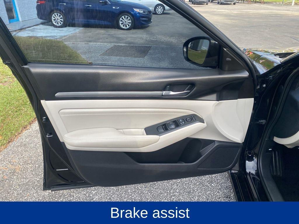 2019 Nissan Altima 2.5 SV - 11