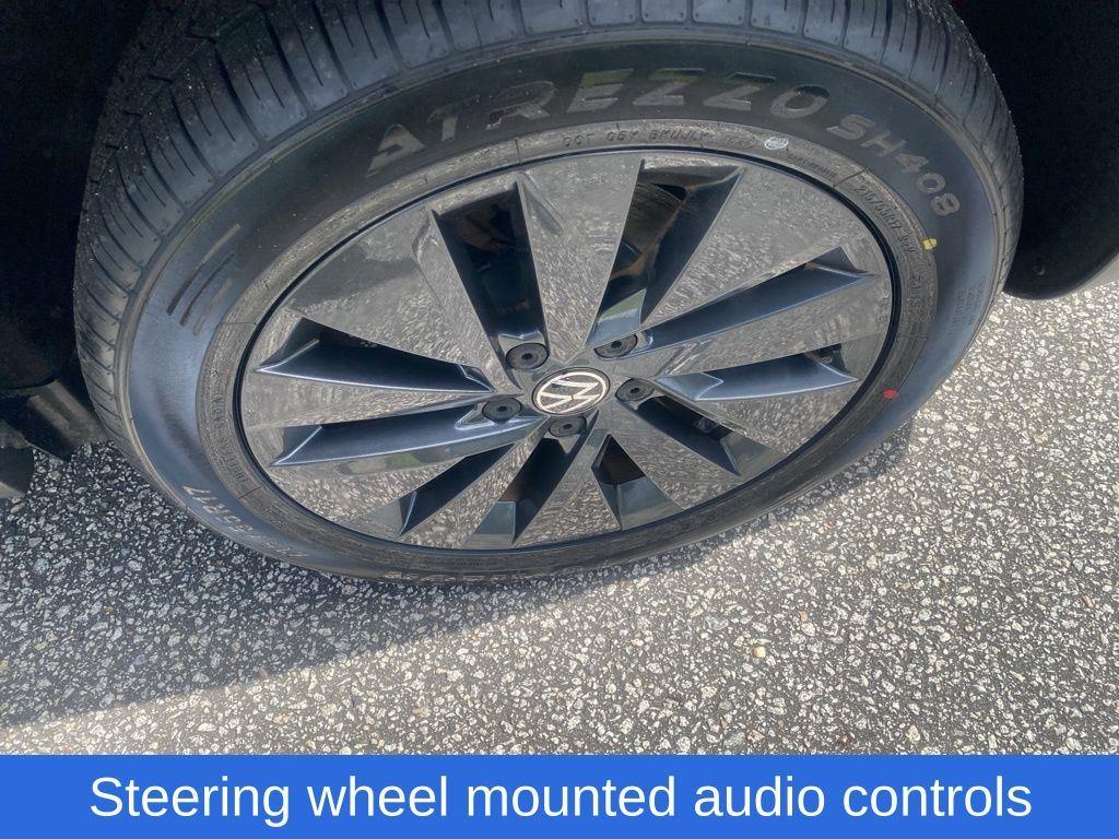 2023 Volkswagen Taos S - 11