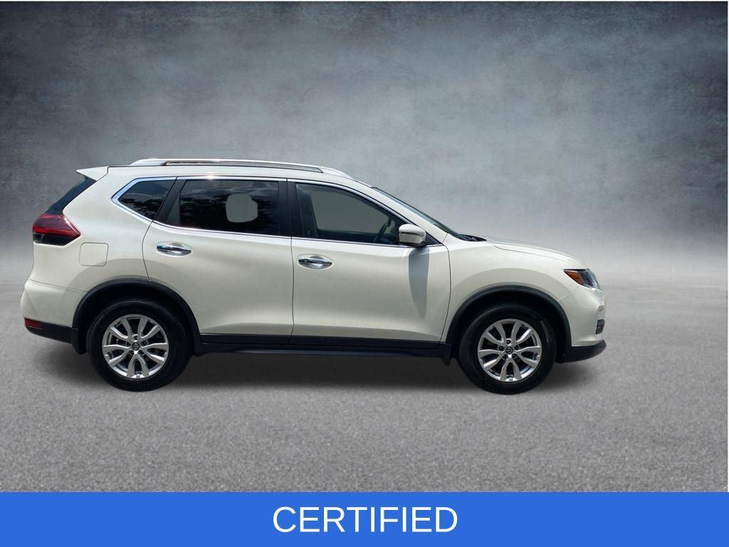 2019 Nissan Rogue SV - 5