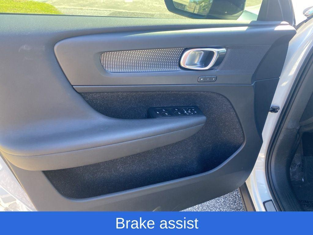 2019 Volvo XC40 R-Design - 11