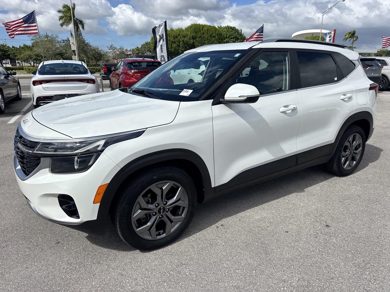  2024 Kia Seltos S FWD   