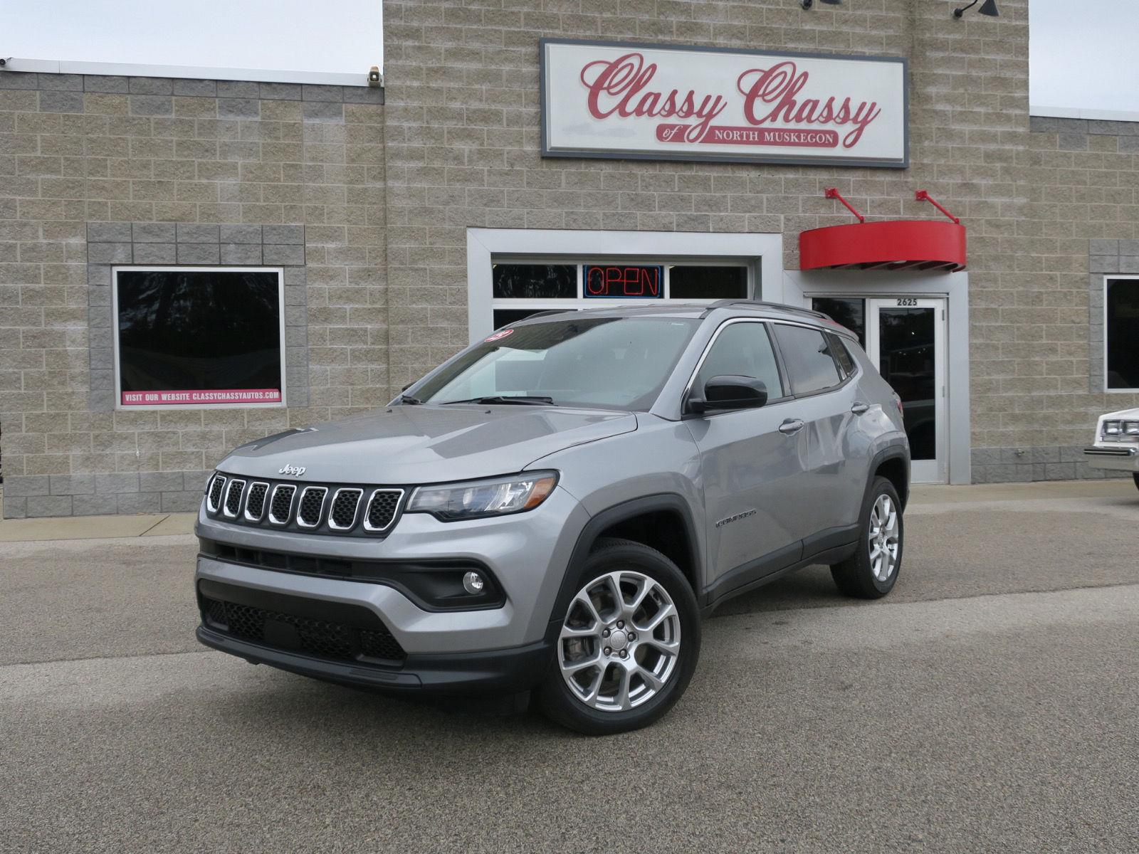 2023 Jeep Compass Latitude Lux 4WD