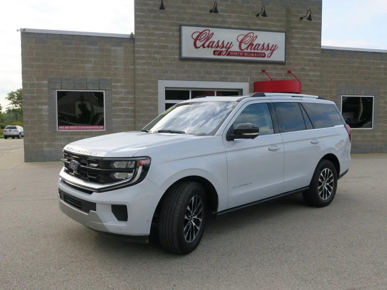  2025 Ford Expedition Platinum 4WD   
