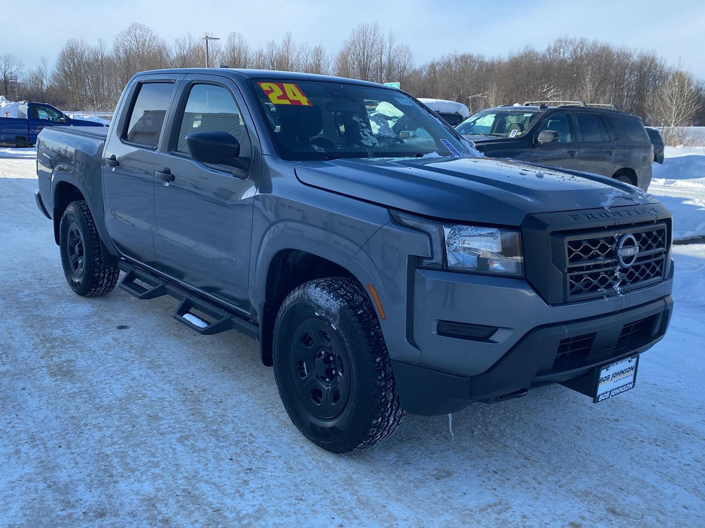2024 Nissan Frontier S Crew Cab 4WD
