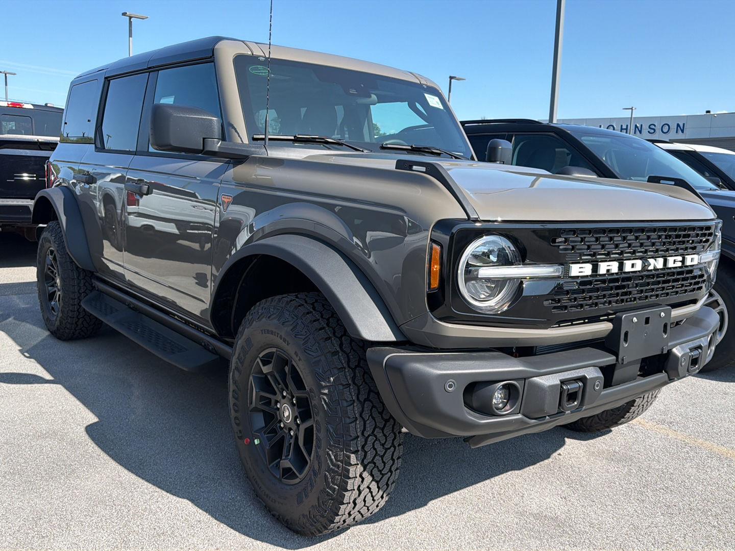Marsh Gray 2026 Ford Bronco SUV / Crossover Four-Wheel Drive Automatic
