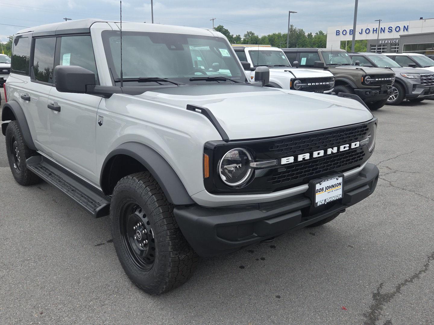 Avalanche Gray 2026 Ford Bronco SUV / Crossover Four-Wheel Drive Automatic