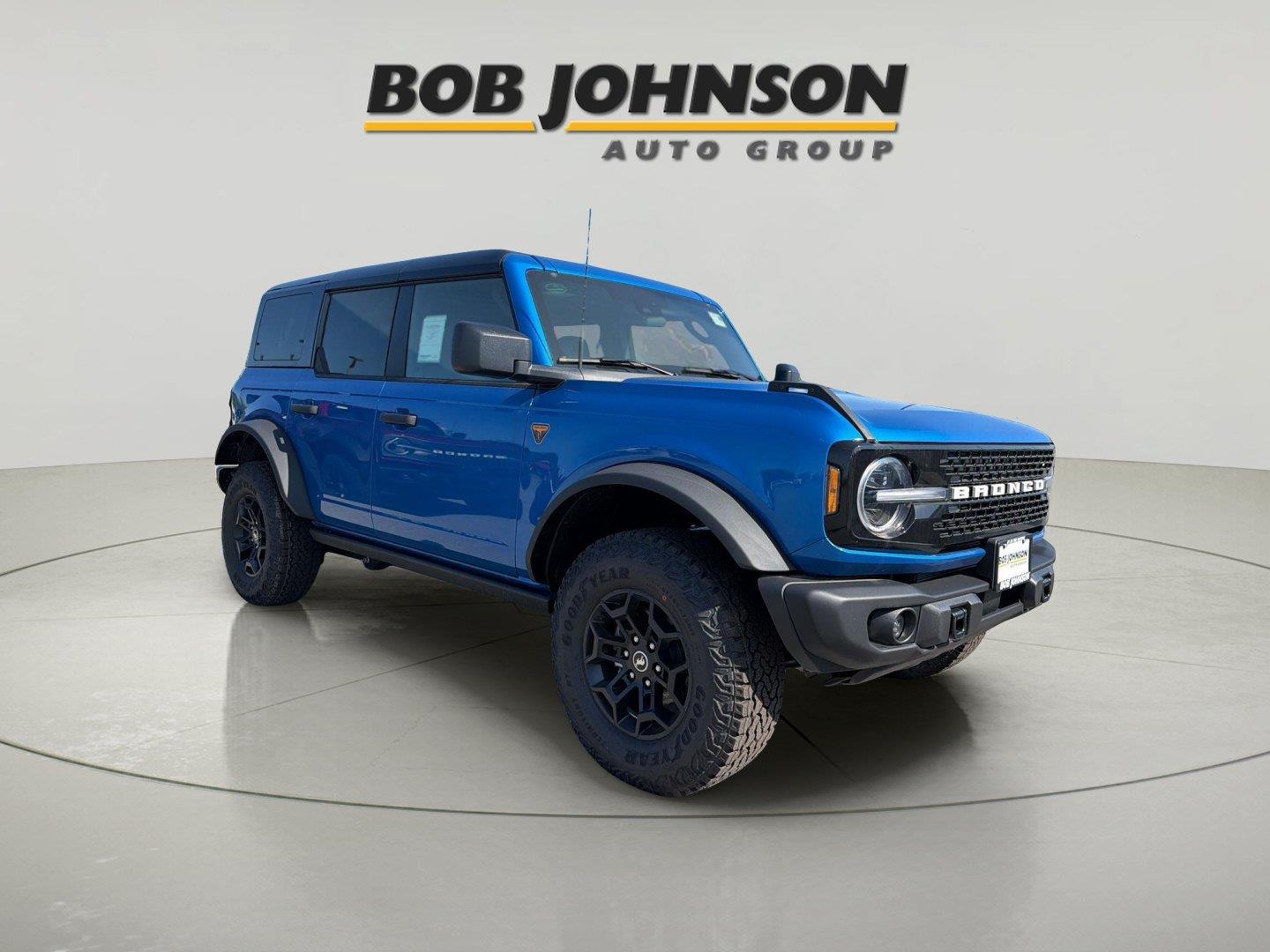 Velocity Blue Metallic 2026 Ford Bronco SUV / Crossover Four-Wheel Drive 7-Speed Manual
