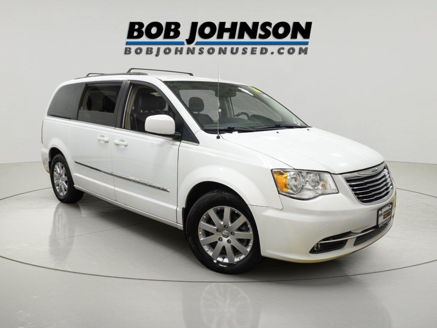2016 Chrysler Town & Country Touring FWD