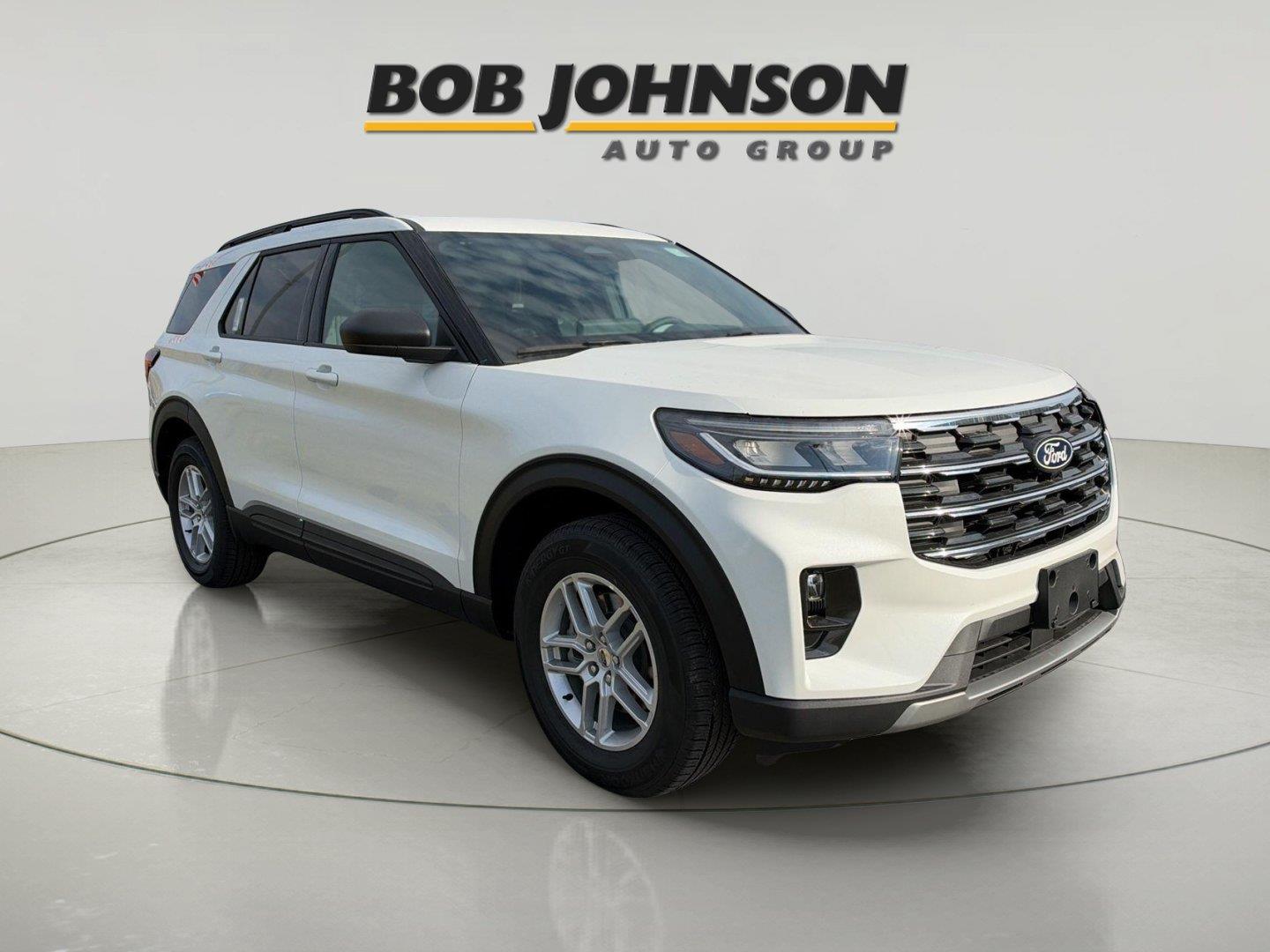 Star White Metallic Tri-Coat 2027 Ford Explorer SUV / Crossover All-Wheel Drive Automatic