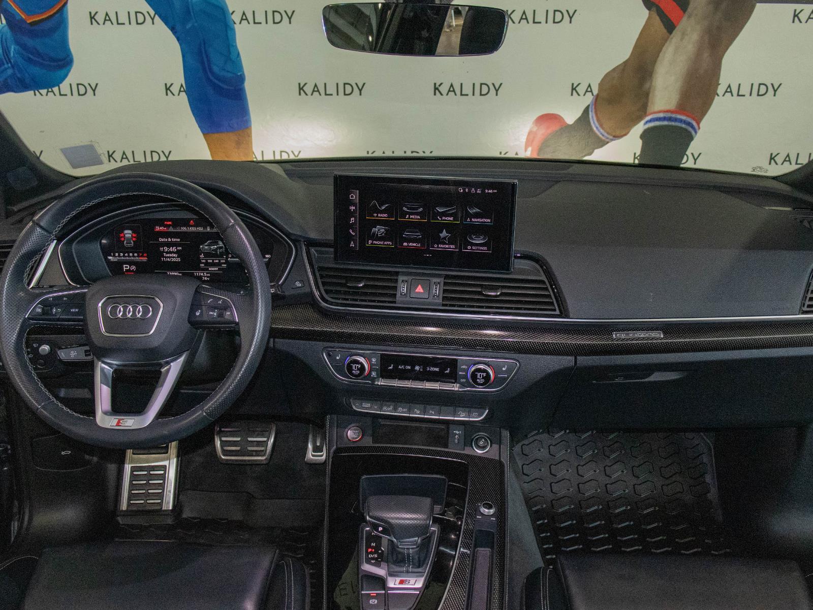 View vehicle photo 3