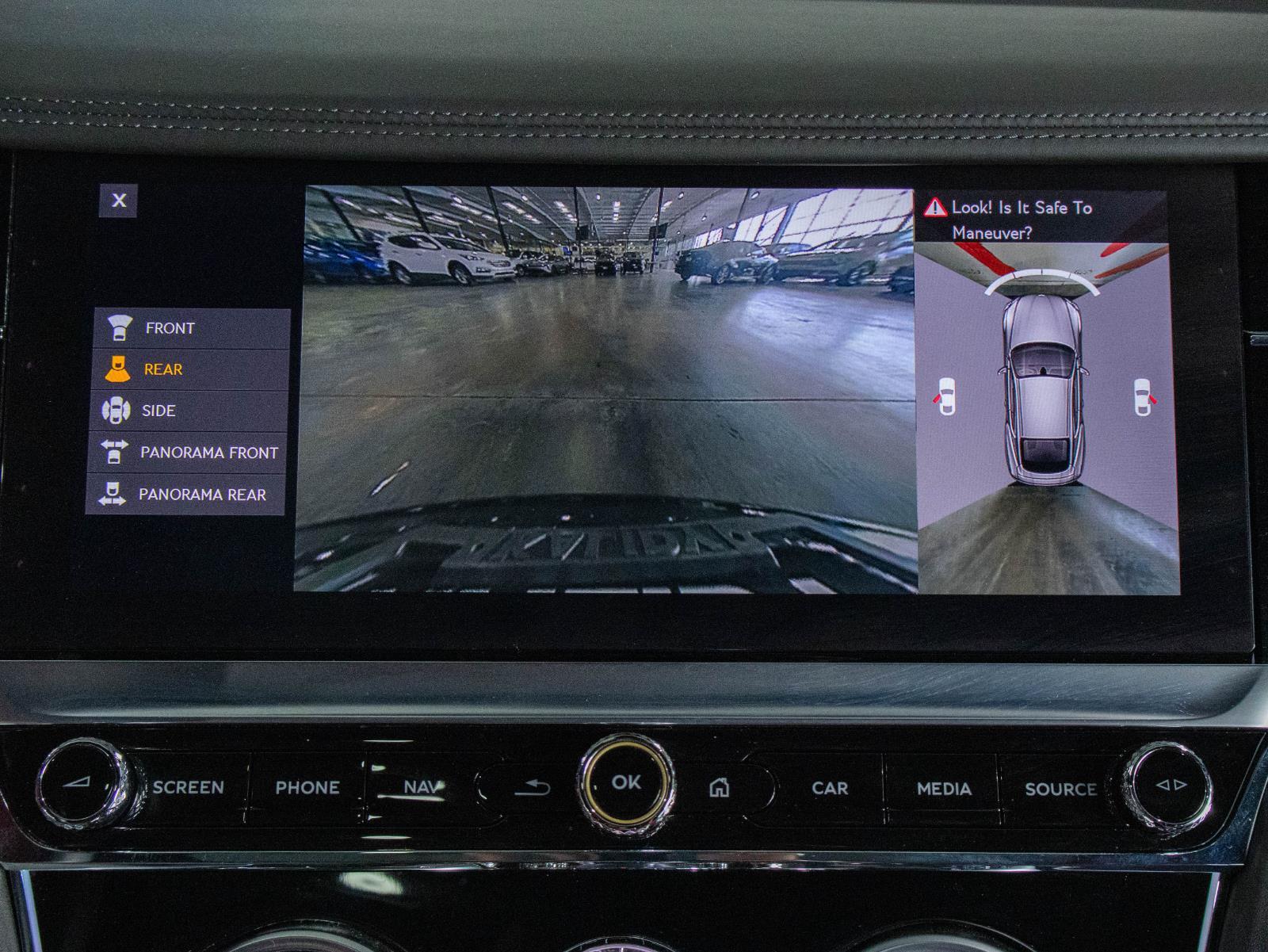 View vehicle photo 7