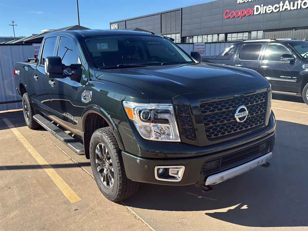 2019 Nissan Titan XD PRO-4X Crew Cab 4WD