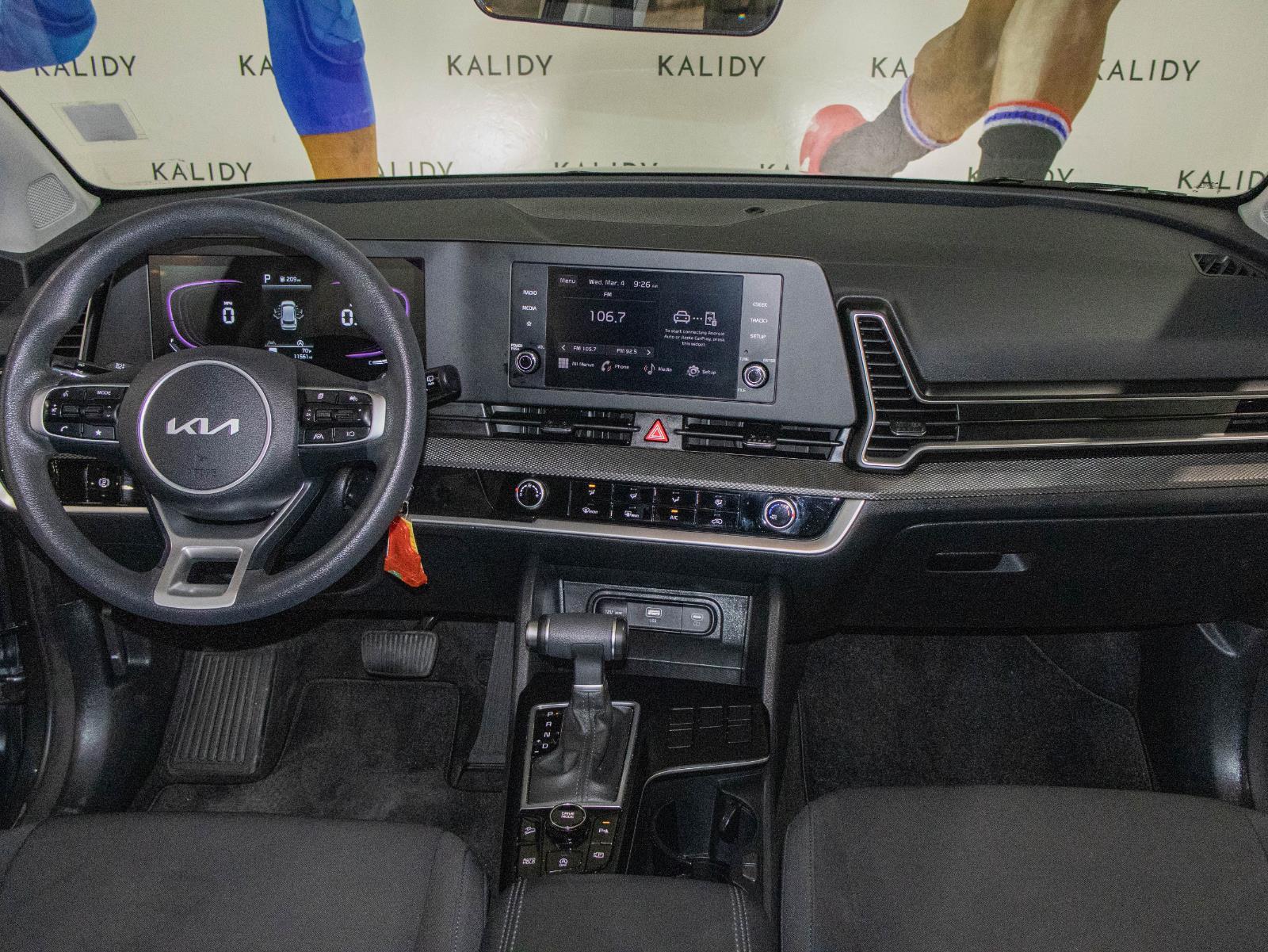 View vehicle photo 3