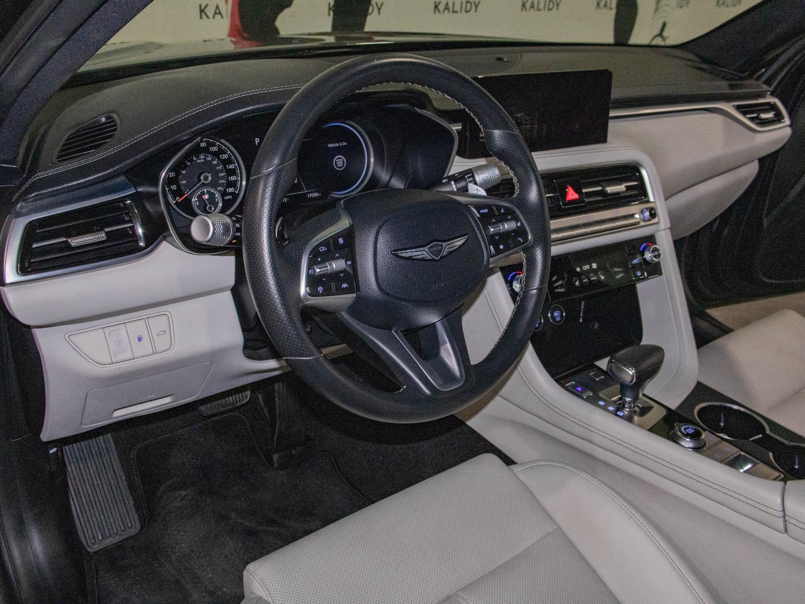 View vehicle photo 6