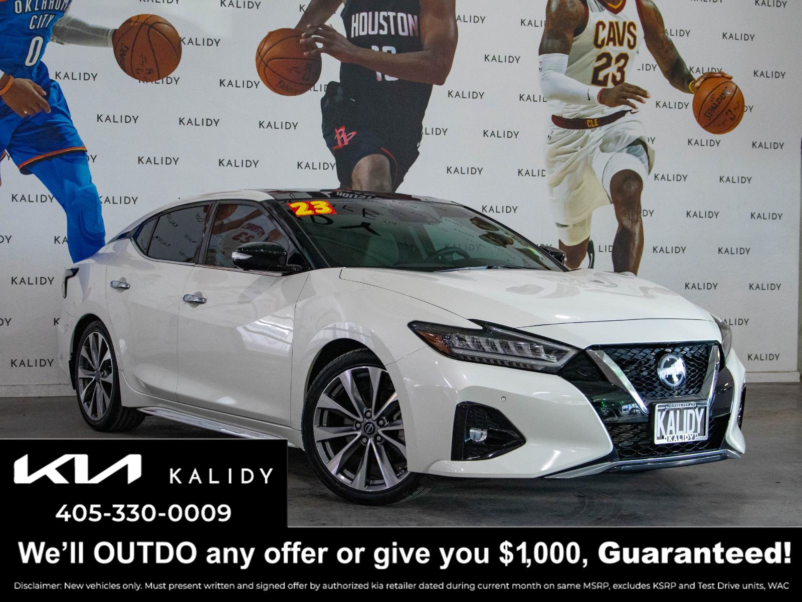 Pearl White Tricoat 2023 Nissan Maxima Platinum FWD Sedan Front-Wheel Drive