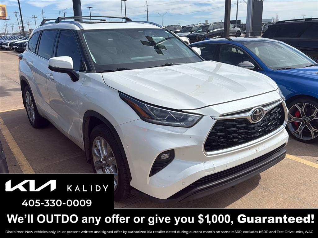 White (Blizzard Pearl) 2021 Toyota Highlander Limited AWD SUV / Crossover All-Wheel Drive Automatic