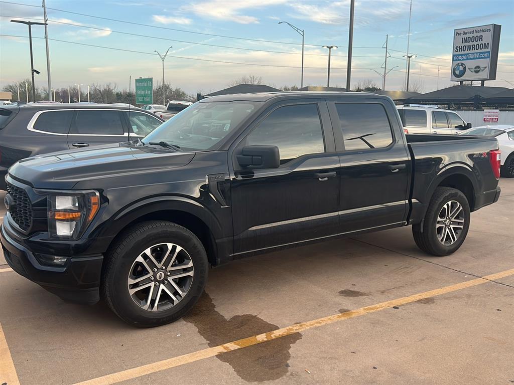 View vehicle photo 2