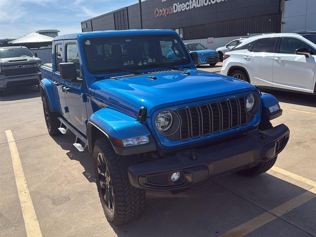 2025 Jeep Gladiator NightHawk Crew Cab 4WD