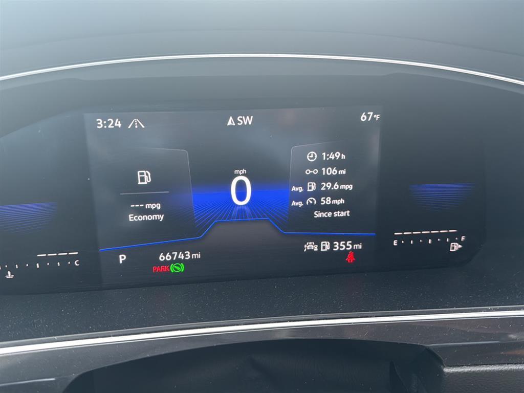 View vehicle photo 3