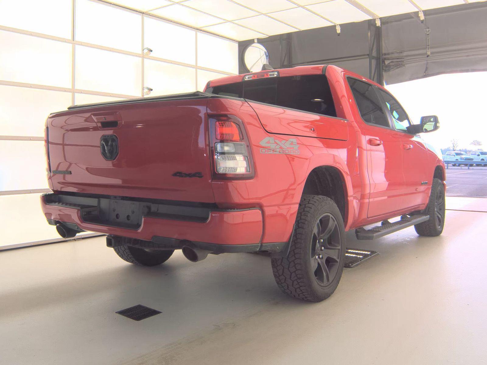 View vehicle photo 2