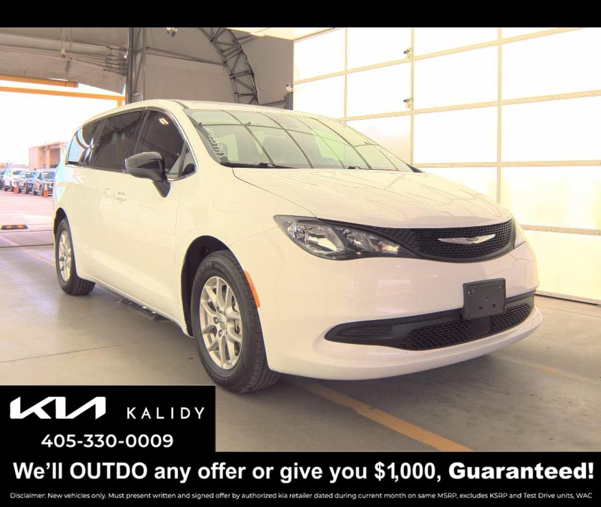 Bright White Clearcoat 2024 Chrysler Voyager LX FWD Minivan Front-Wheel Drive 9-Speed Automatic