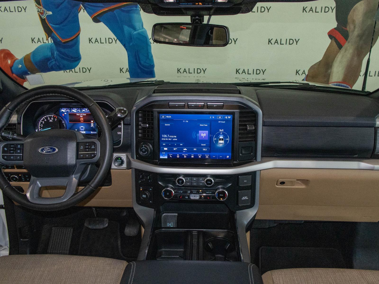 View vehicle photo 3