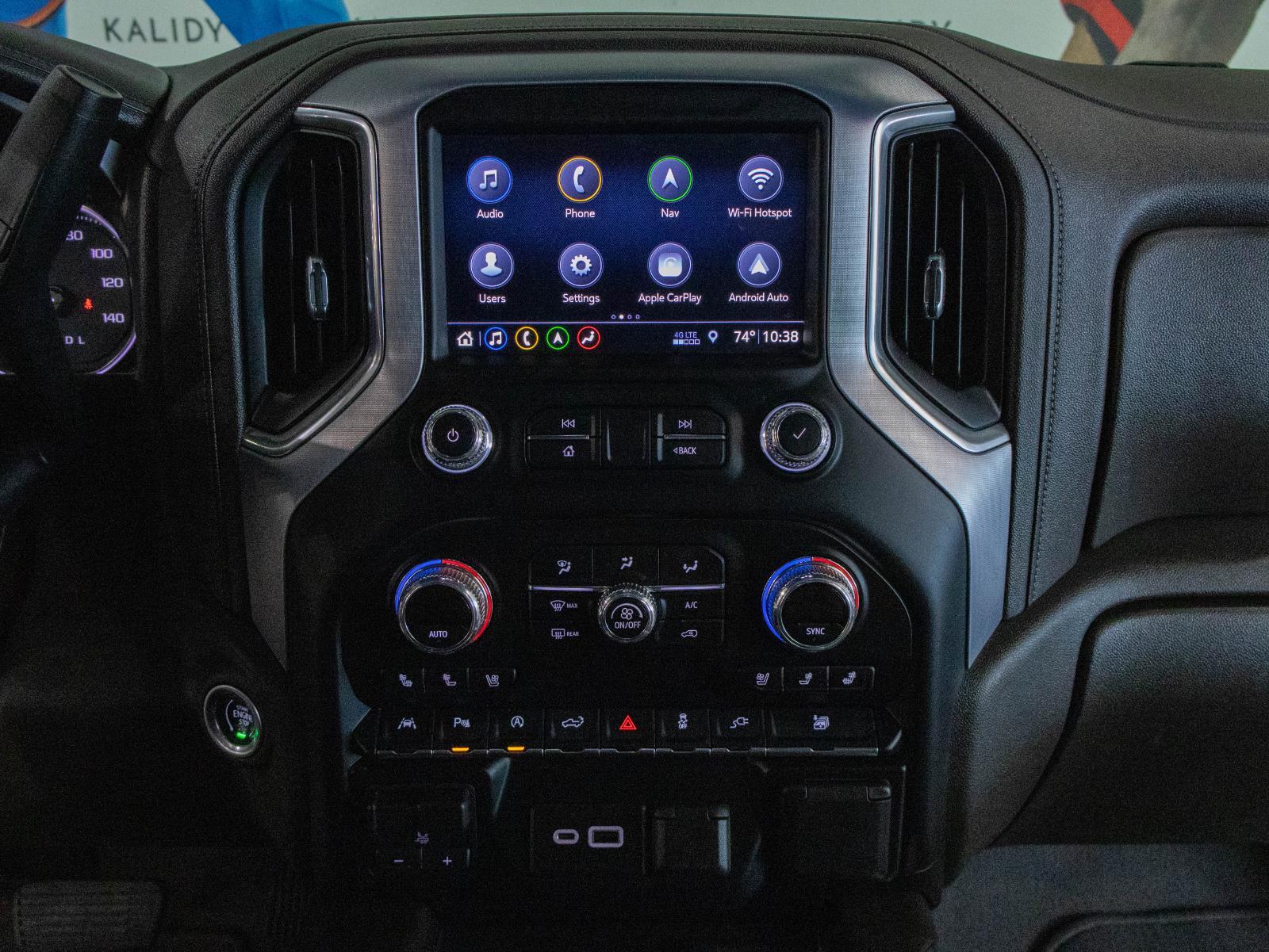 View vehicle photo 4