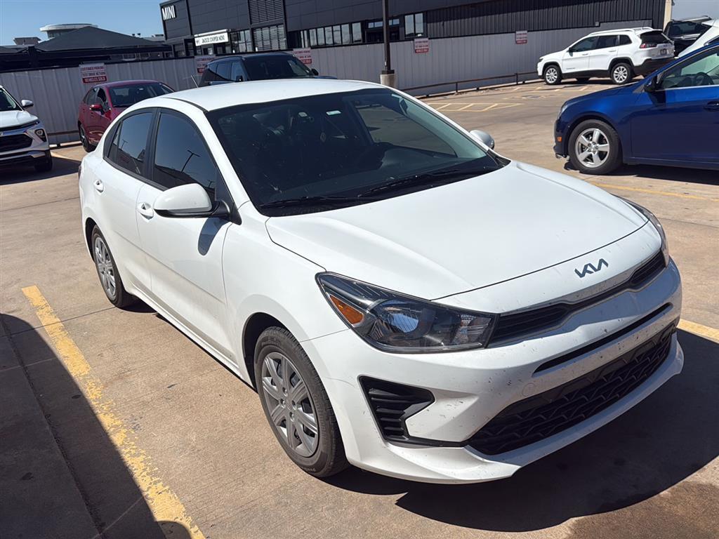 Clear White 2023 Kia Rio S FWD Sedan Front-Wheel Drive Continuously Variable Transmission