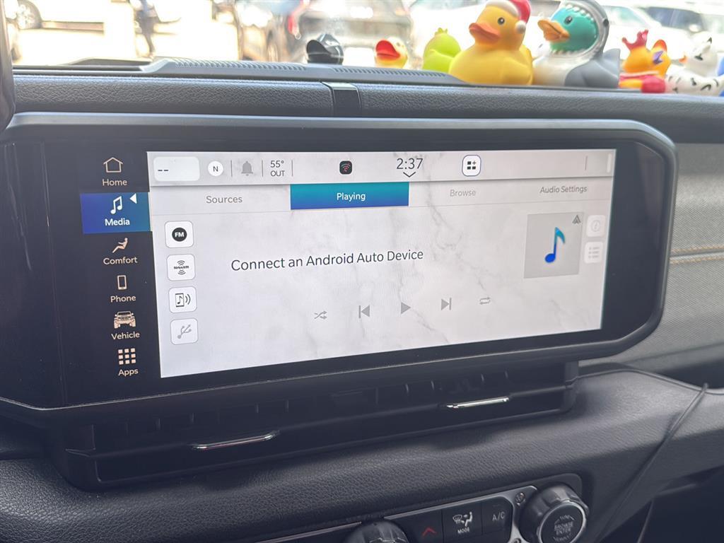 View vehicle photo 5