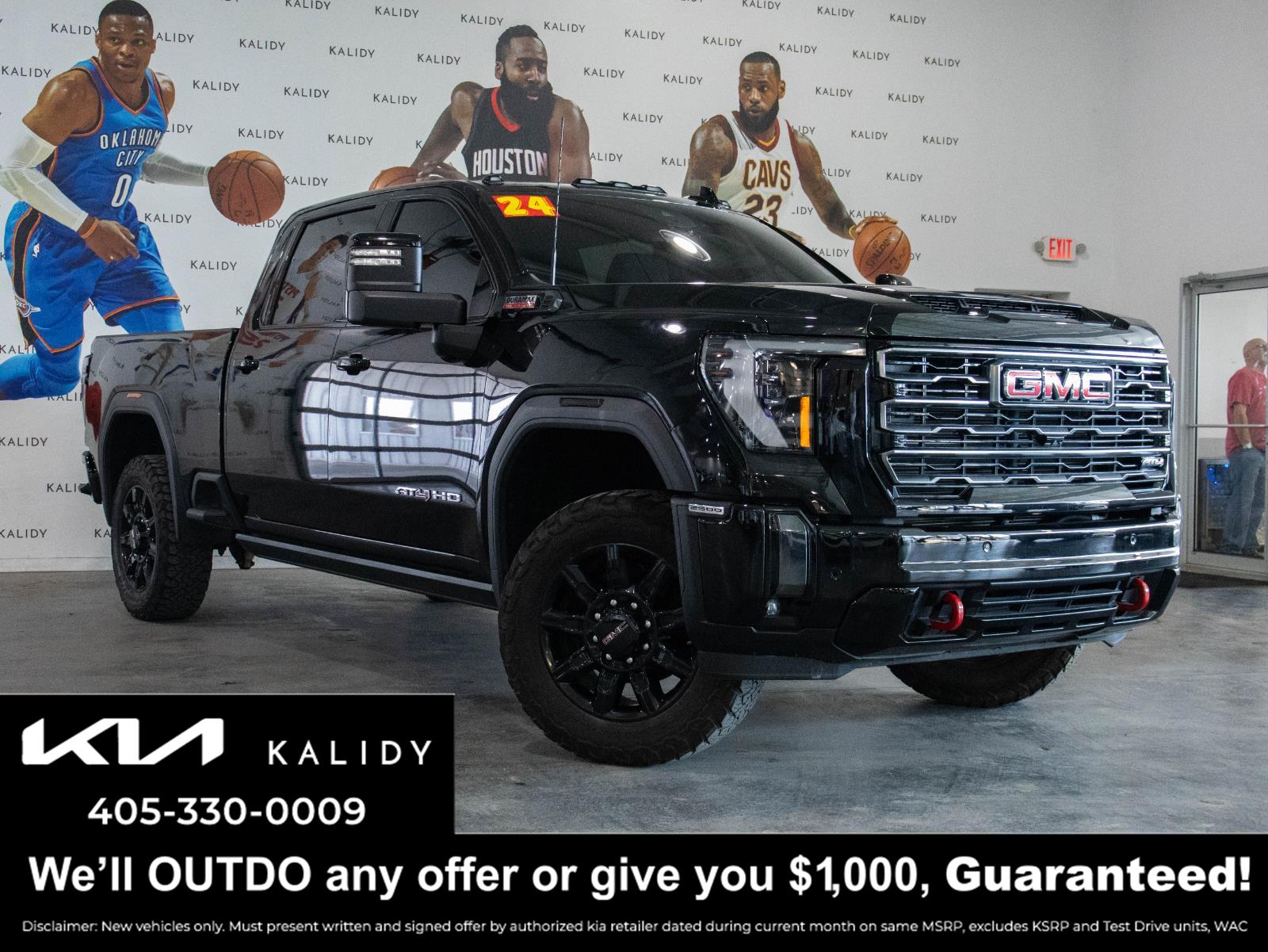 Onyx Black 2024 GMC Sierra 2500HD AT4 Crew Cab 4WD Pickup Truck Four-Wheel Drive Automatic