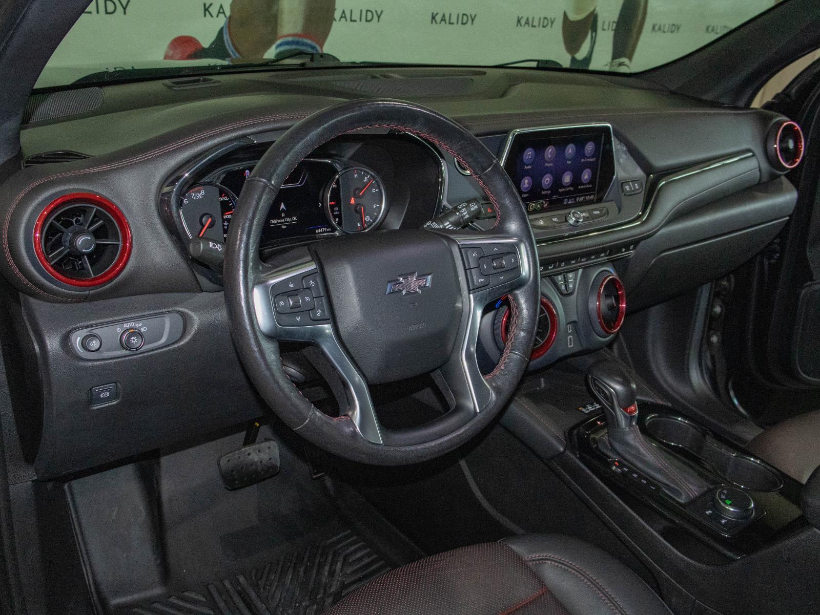 View vehicle photo 6