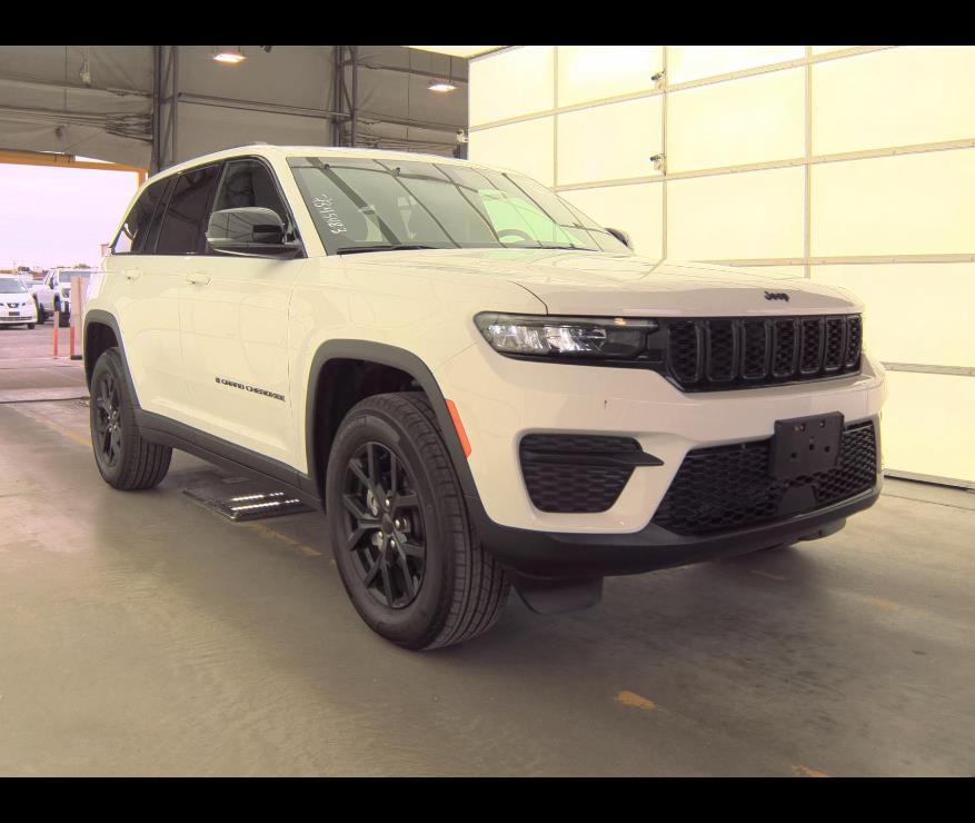 Bright White Clearcoat 2025 Jeep Grand Cherokee Altitude X 4WD SUV / Crossover Four-Wheel Drive 8-Speed Automatic