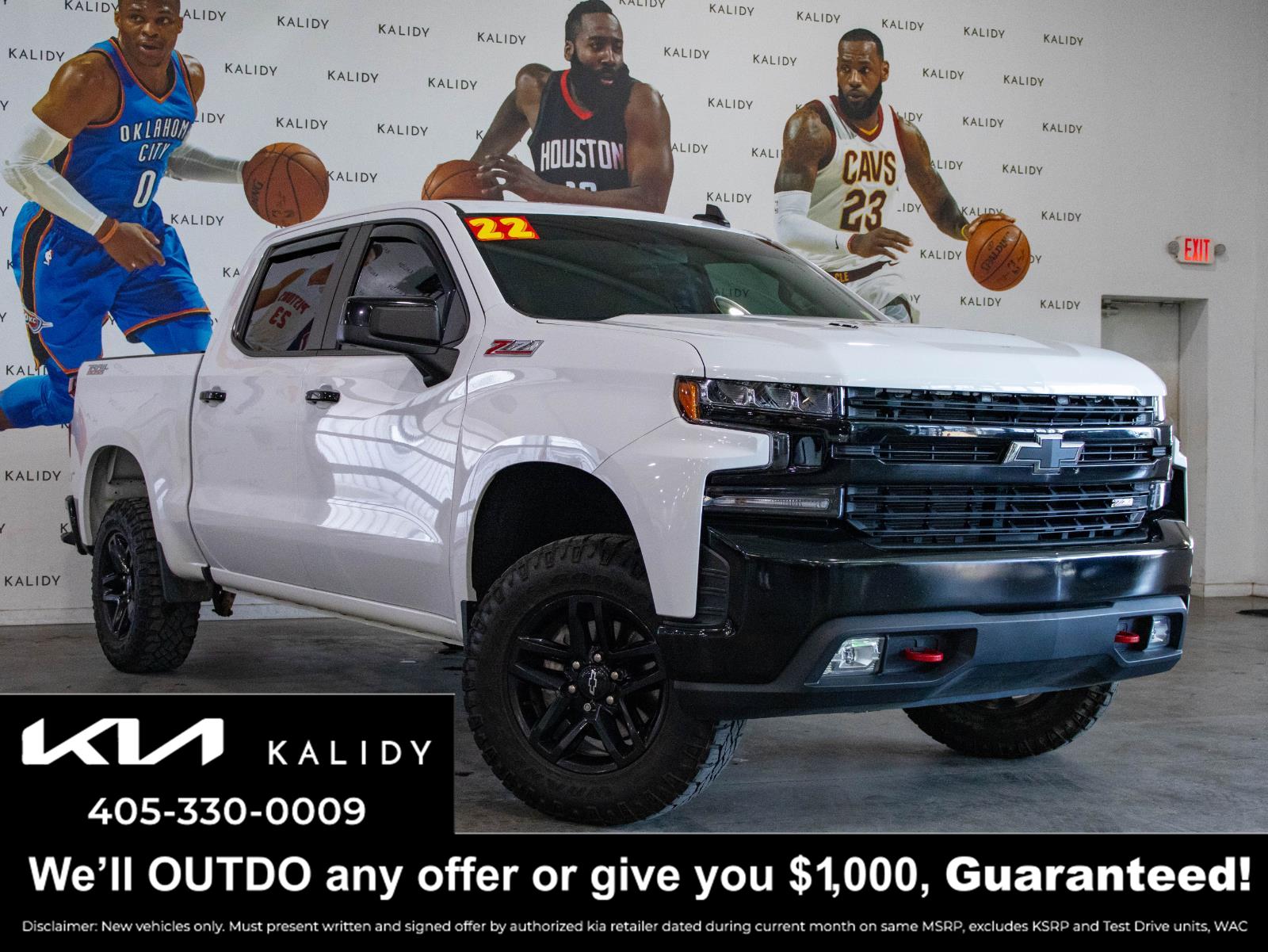 Summit White 2022 Chevrolet Silverado 1500 LT Trail Boss Crew Cab 4WD Pickup Truck Four-Wheel Drive Automatic