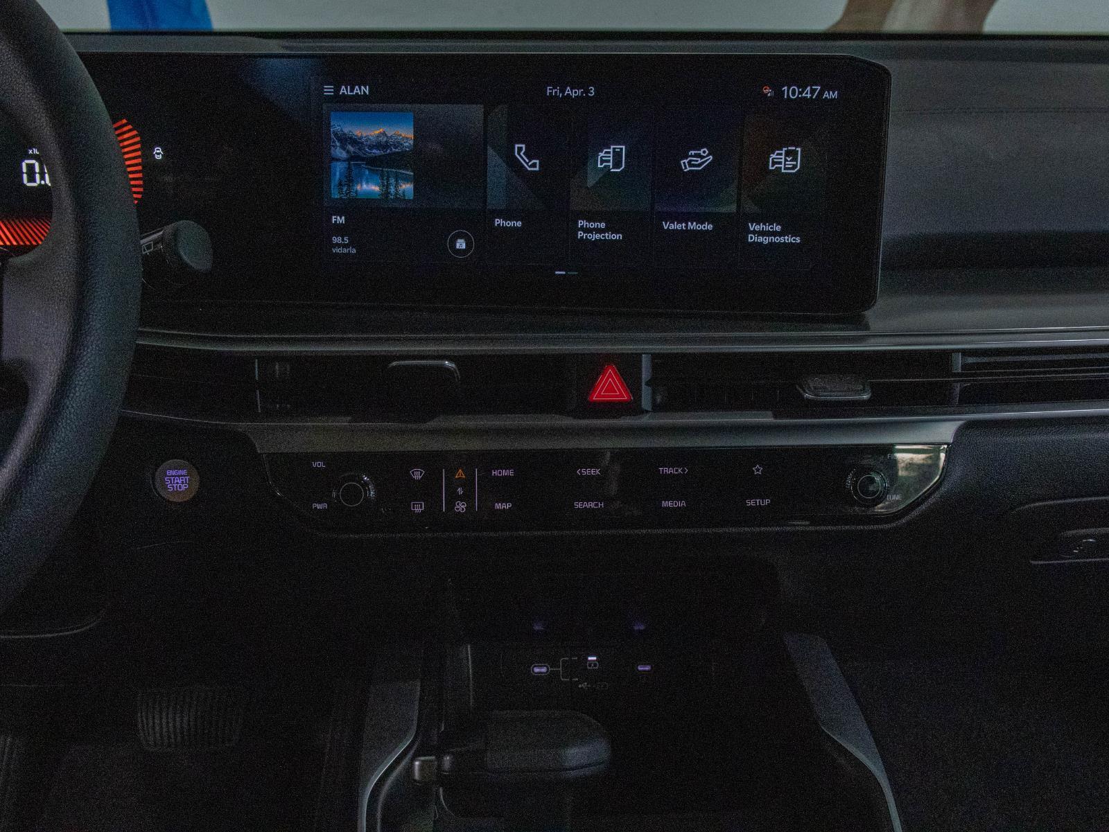 View vehicle photo 4