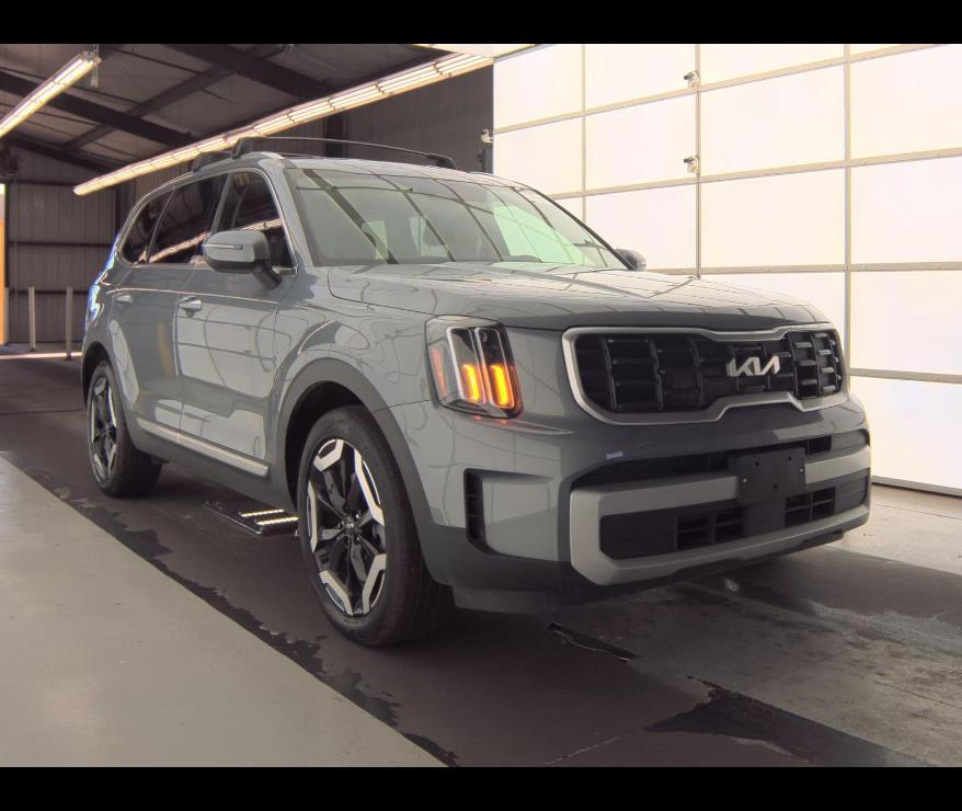Everlasting Silver 2025 Kia Telluride S AWD SUV / Crossover All-Wheel Drive Automatic