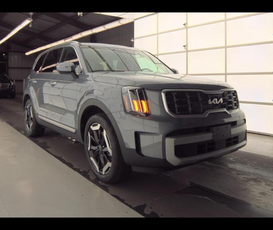 Everlasting Silver 2025 Kia Telluride S FWD SUV / Crossover Front-Wheel Drive Automatic