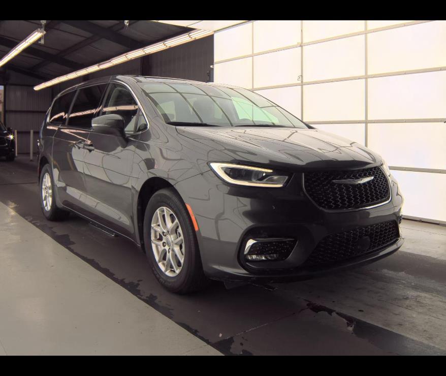 Gray (Granite Crystal Metallic Clearcoat) 2023 Chrysler Pacifica Touring L FWD Minivan Front-Wheel Drive 9-Speed Automatic