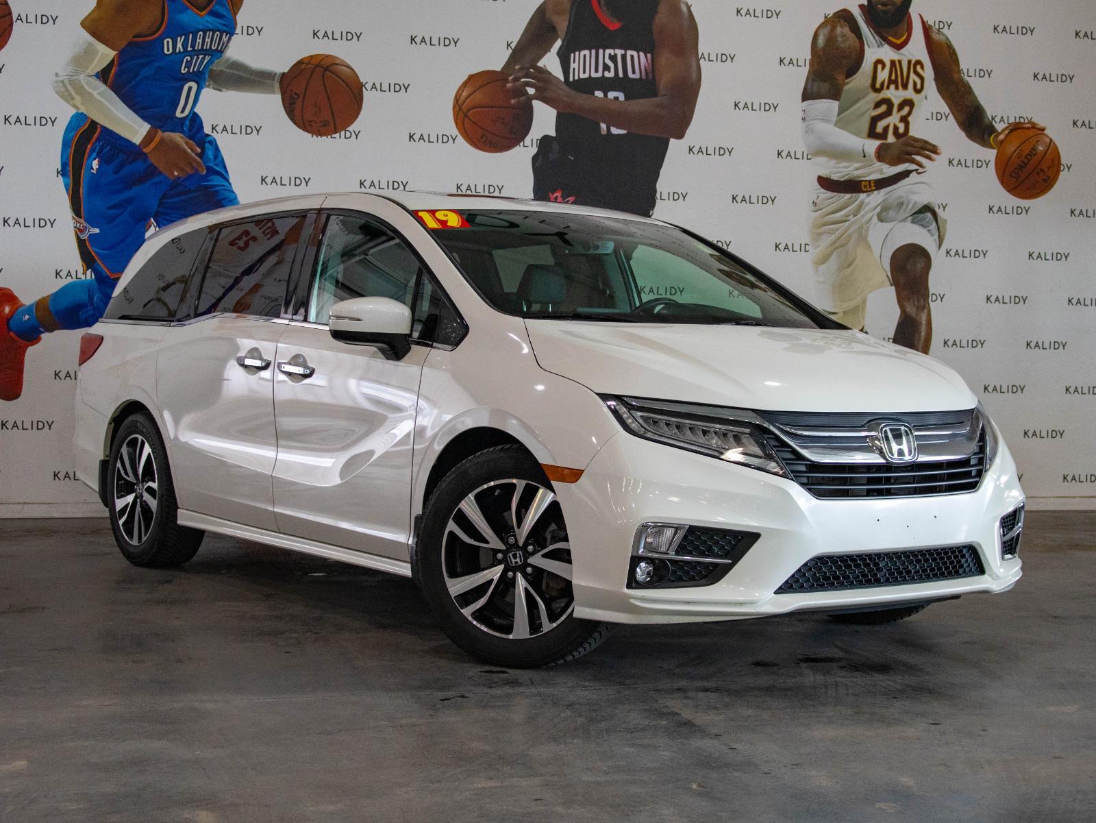 White Diamond Pearl 2019 Honda Odyssey Elite FWD Minivan Front-Wheel Drive Automatic