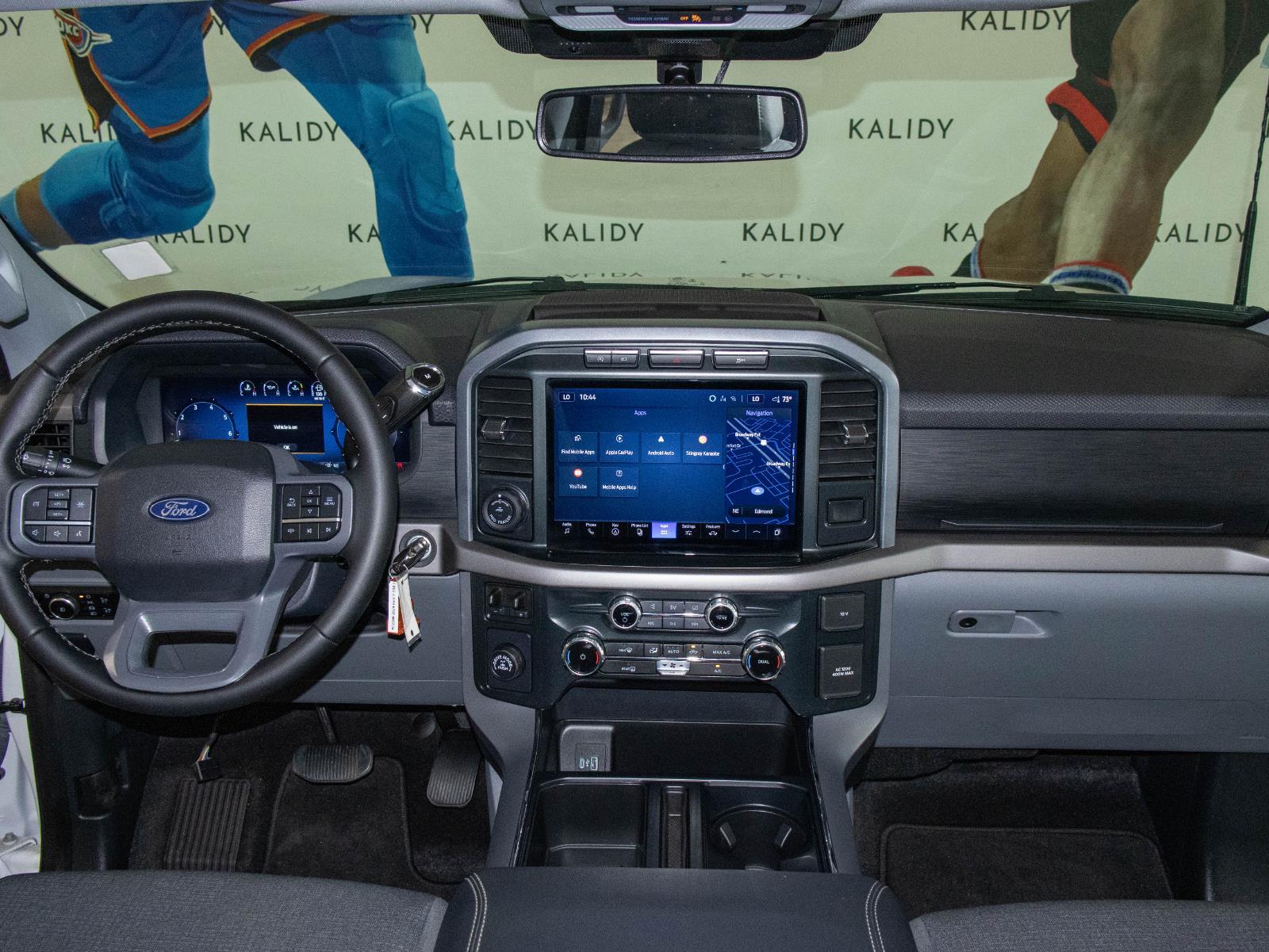 View vehicle photo 3