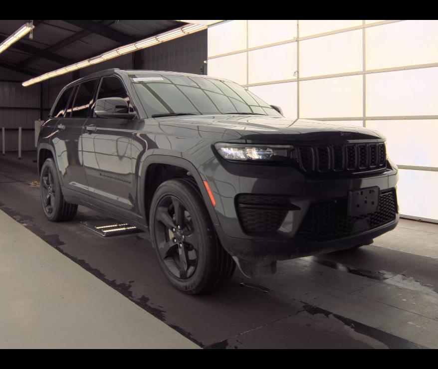 2023 Jeep Grand Cherokee Altitude 4WD