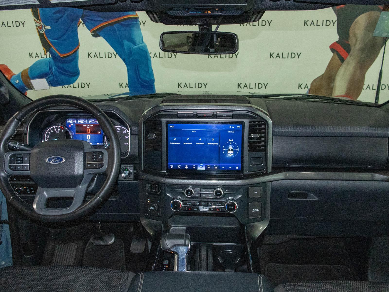 View vehicle photo 3