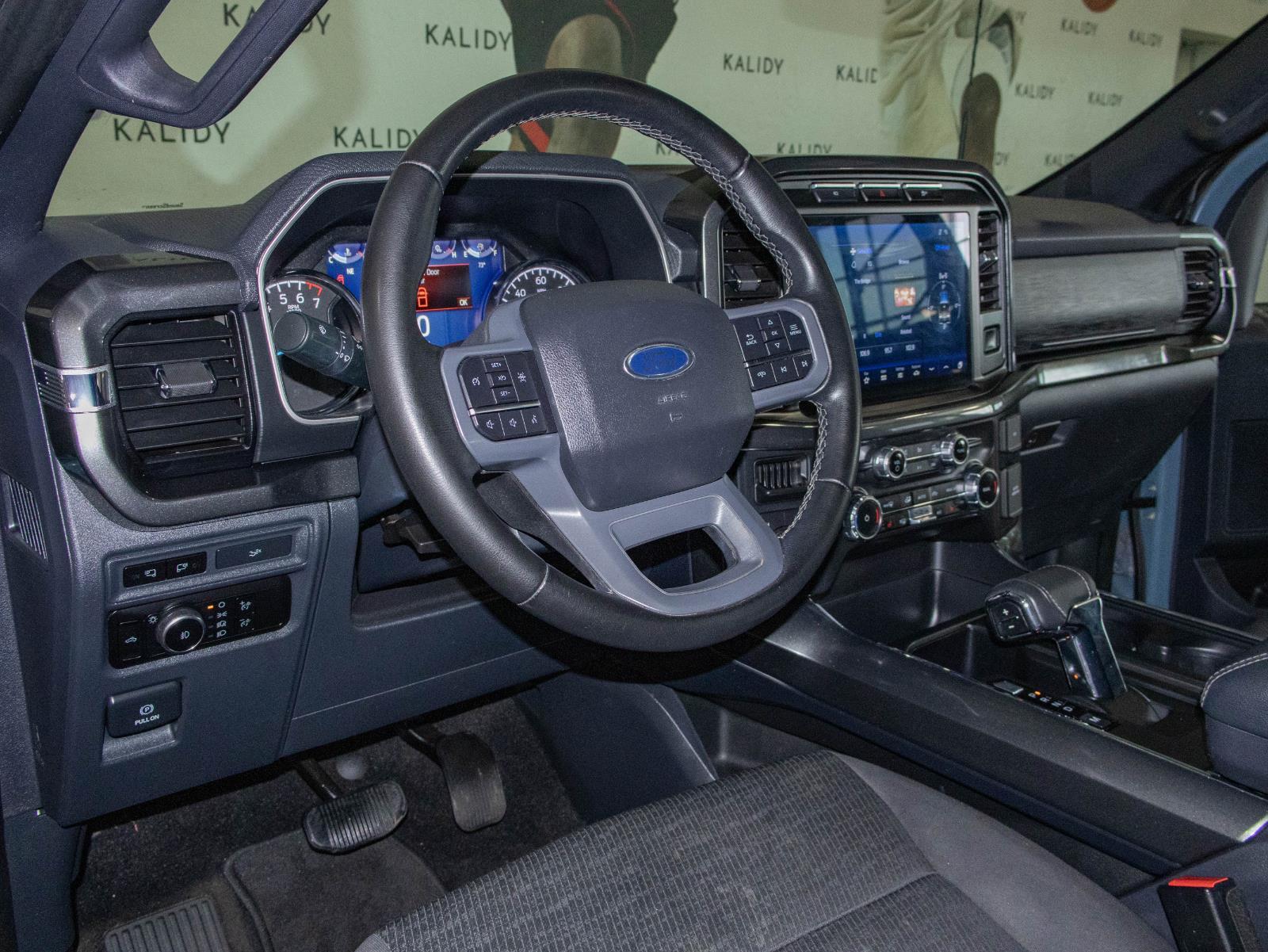 View vehicle photo 6