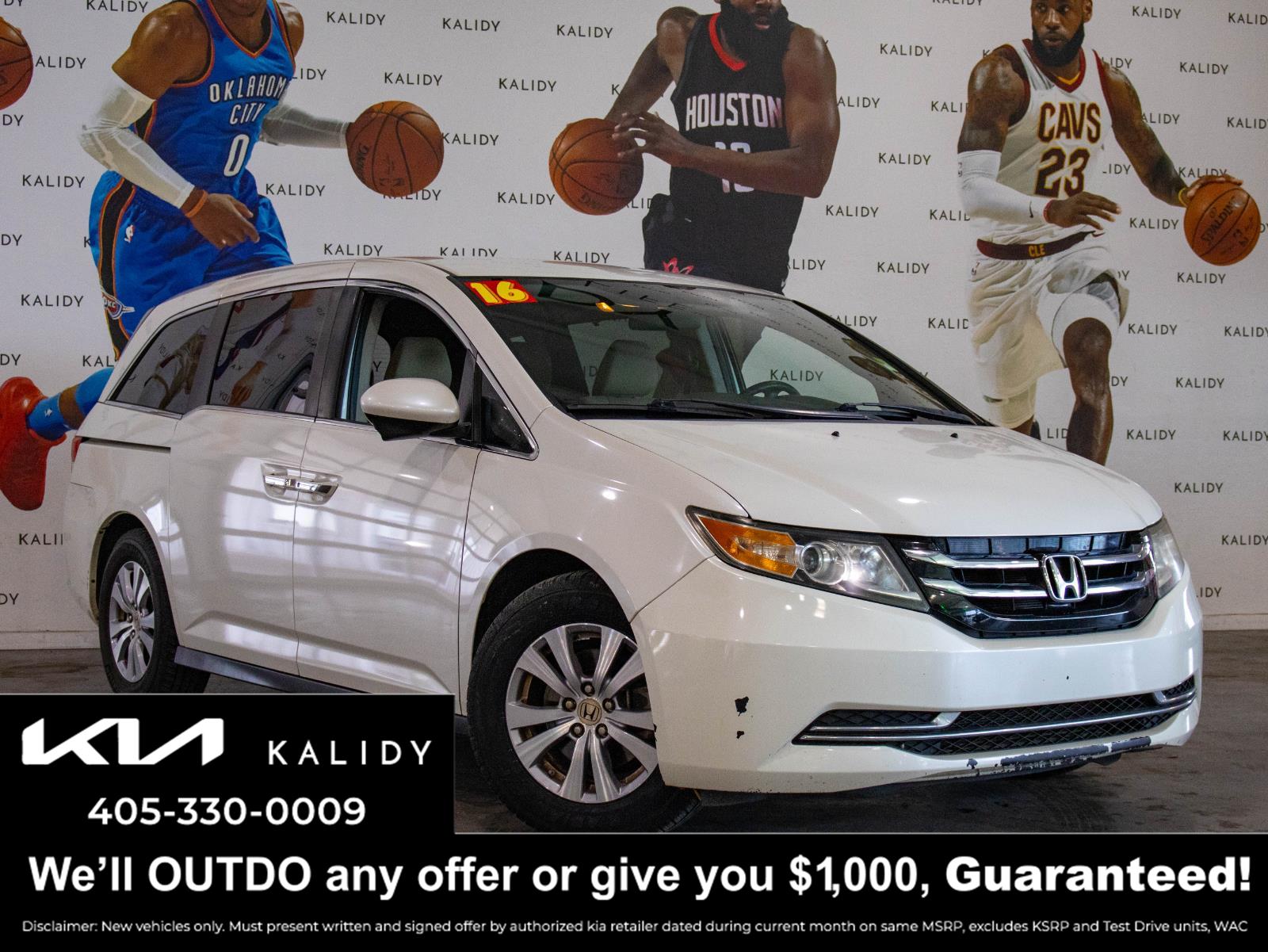 White Diamond Pearl 2016 Honda Odyssey SE FWD Minivan Front-Wheel Drive Automatic