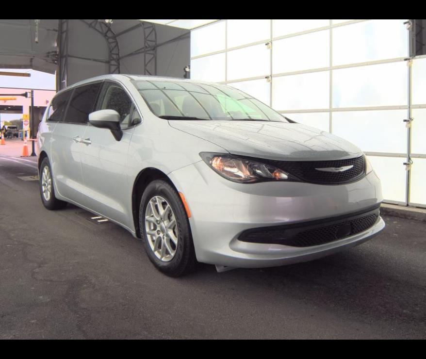 Silver Mist Clearcoat 2022 Chrysler Voyager LX FWD Minivan Front-Wheel Drive 9-Speed Automatic