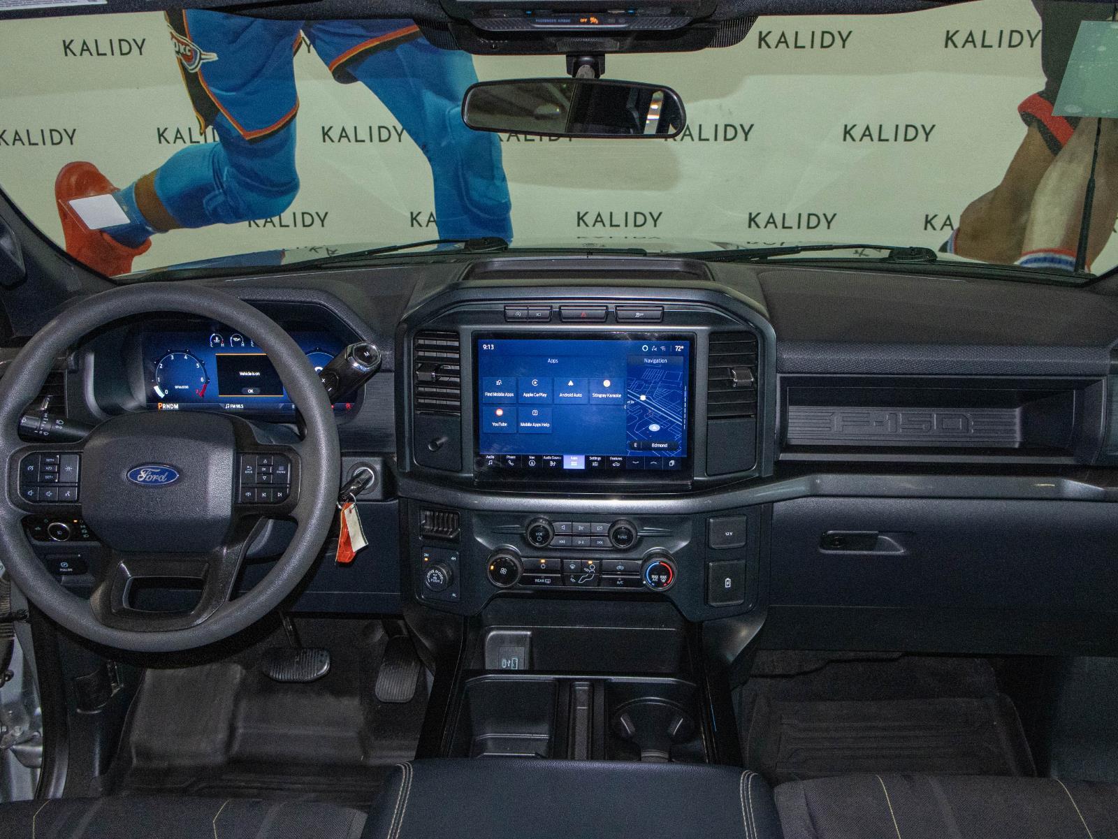 View vehicle photo 3