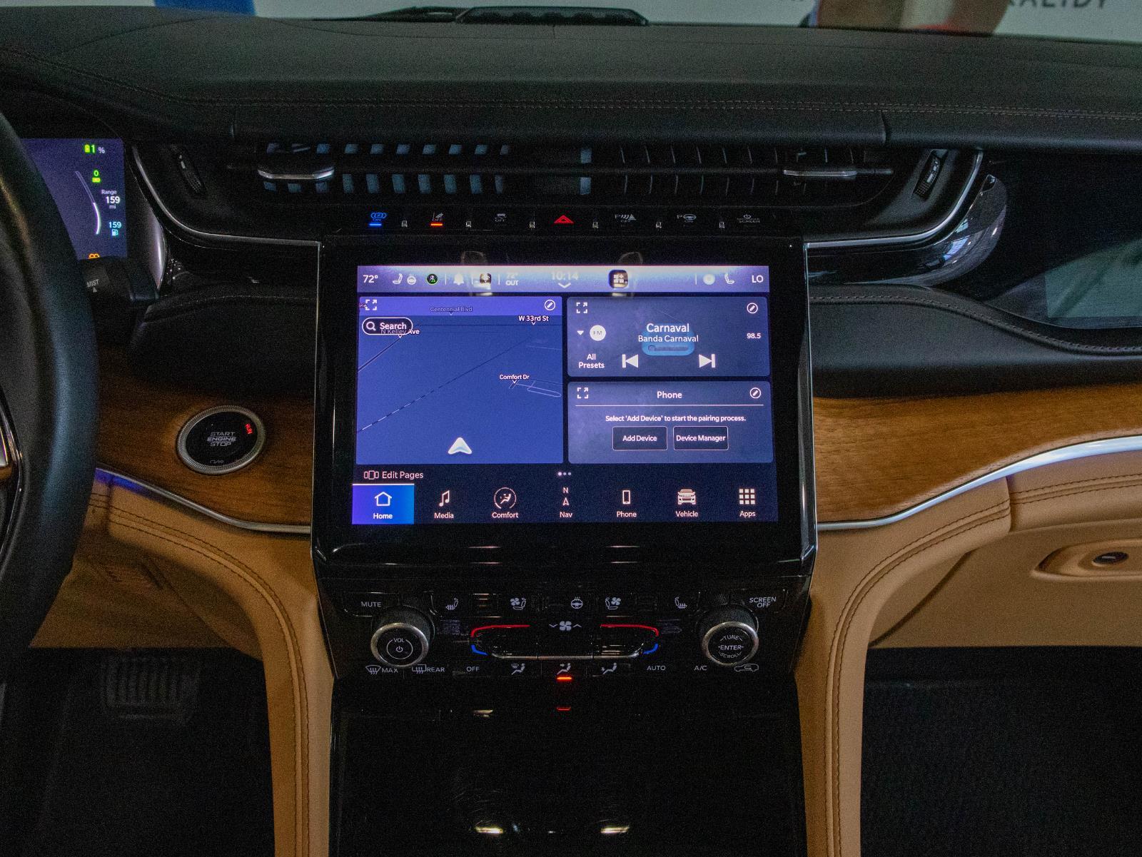 View vehicle photo 4