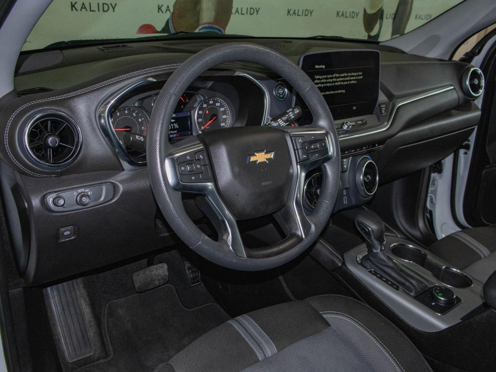 View vehicle photo 5