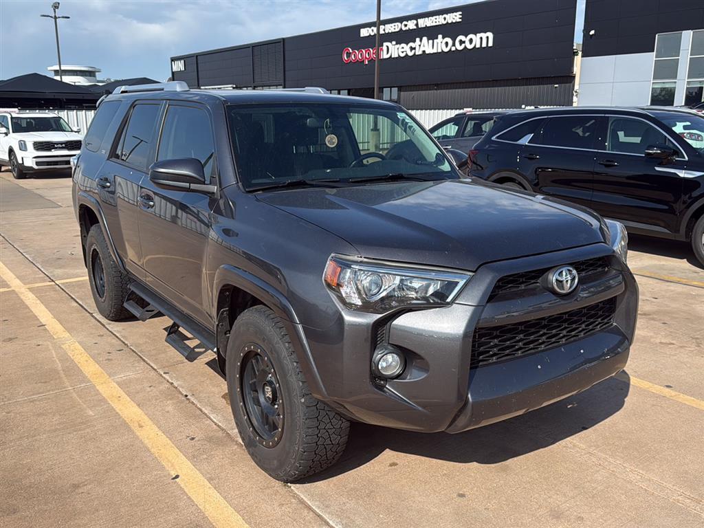 Magnetic Gray Metallic 2017 Toyota 4Runner SR5 SUV / Crossover 4X2 Automatic